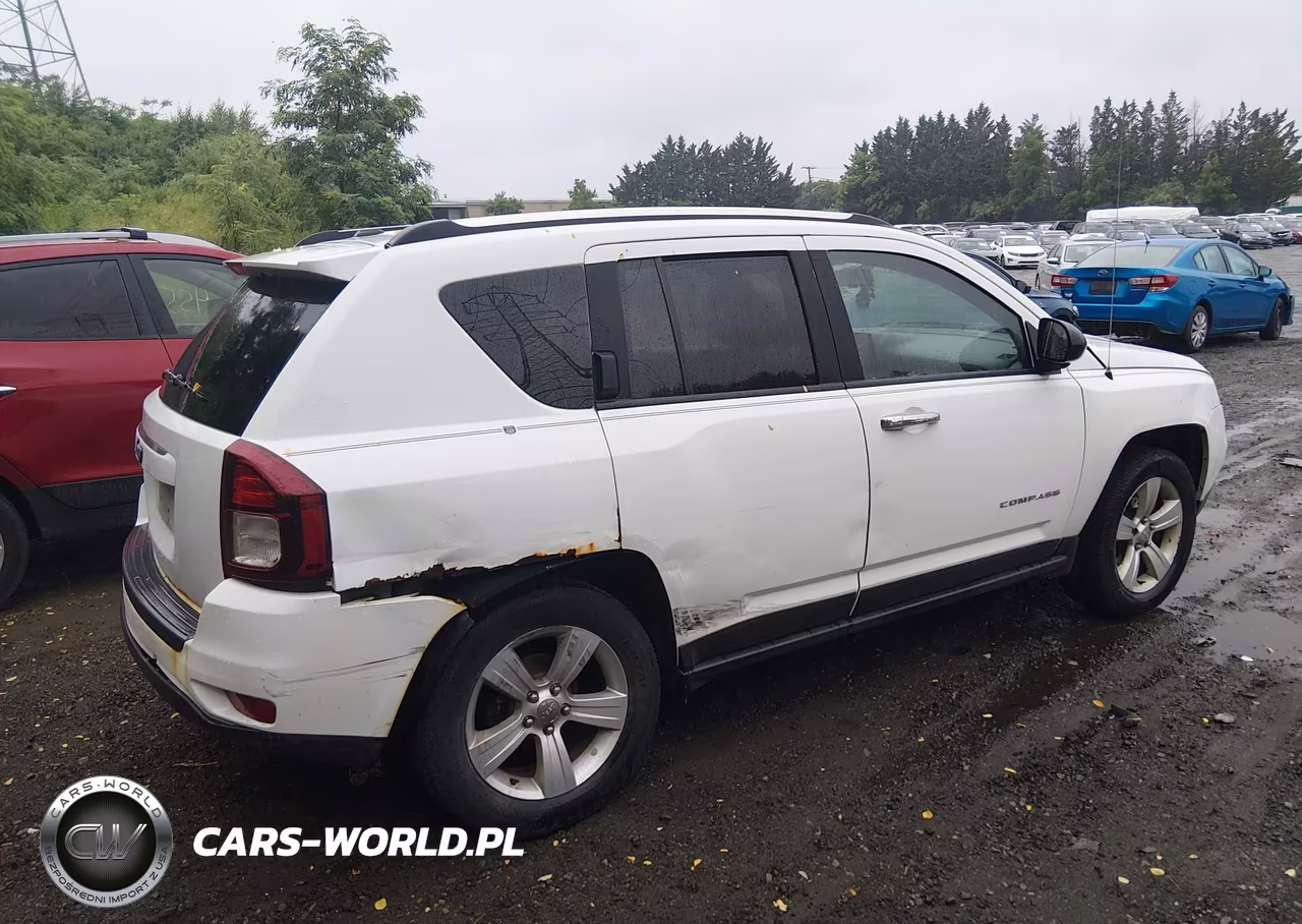 2014 Jeep Compass Sport VIN:1C4NJDBBXED664900 - 4
