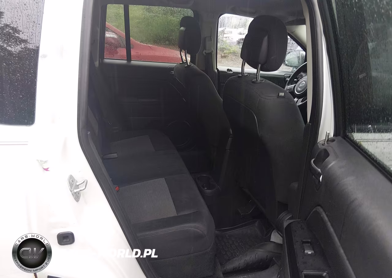 2014 Jeep Compass Sport VIN:1C4NJDBBXED664900 - 8