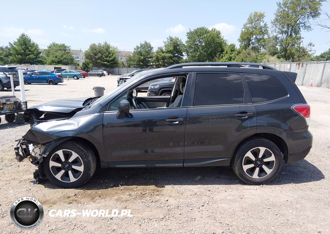 2018 Subaru Forester 2.5I Premium VIN:JF2SJADCXJH468211 - 14
