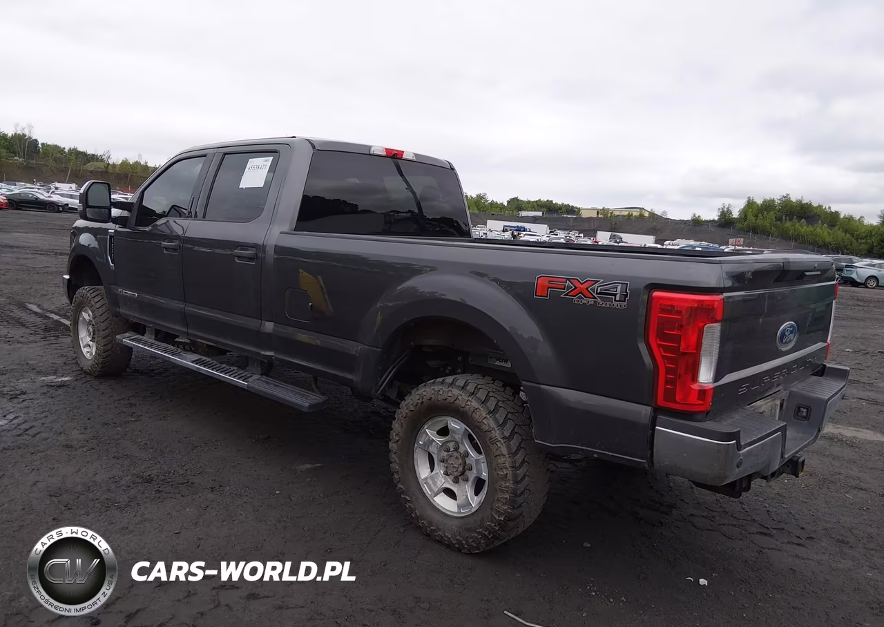 2018 Ford F-250 King Ranch-Lariat-Limited-Platinum-Xl-Xlt VIN:1FT7W2BT6JEC06699 - 3