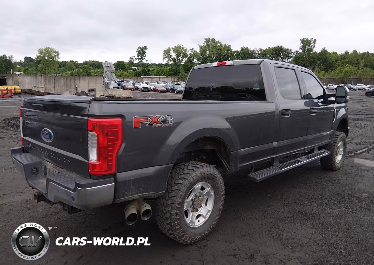 2018 Ford F-250 King Ranch-Lariat-Limited-Platinum-Xl-Xlt VIN:1FT7W2BT6JEC06699 - 4