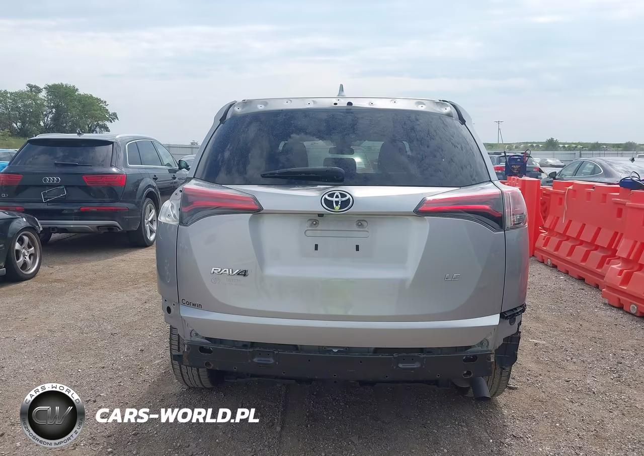 2018 Toyota Rav4 Le VIN:2T3ZFREV6JW439733 - 17