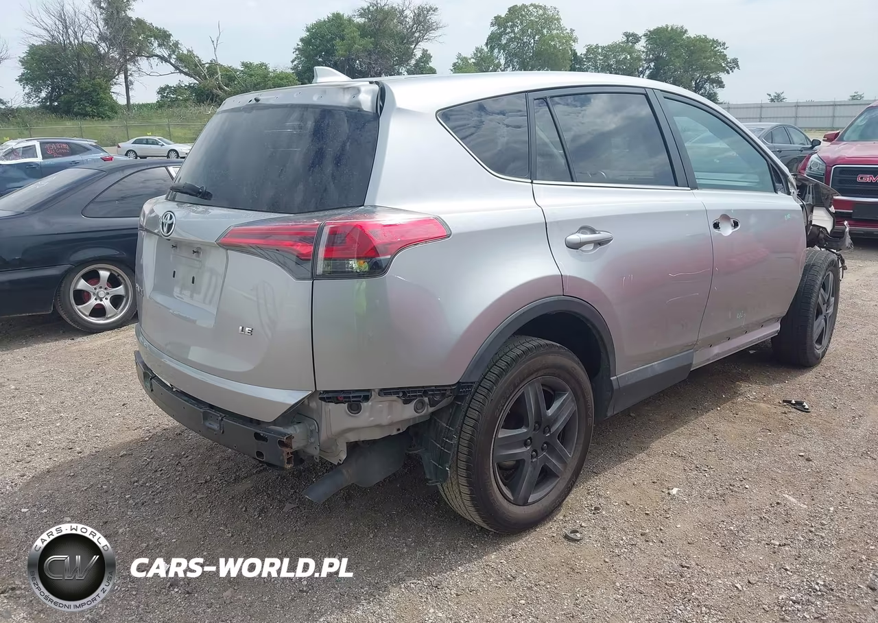 2018 Toyota Rav4 Le VIN:2T3ZFREV6JW439733 - 4