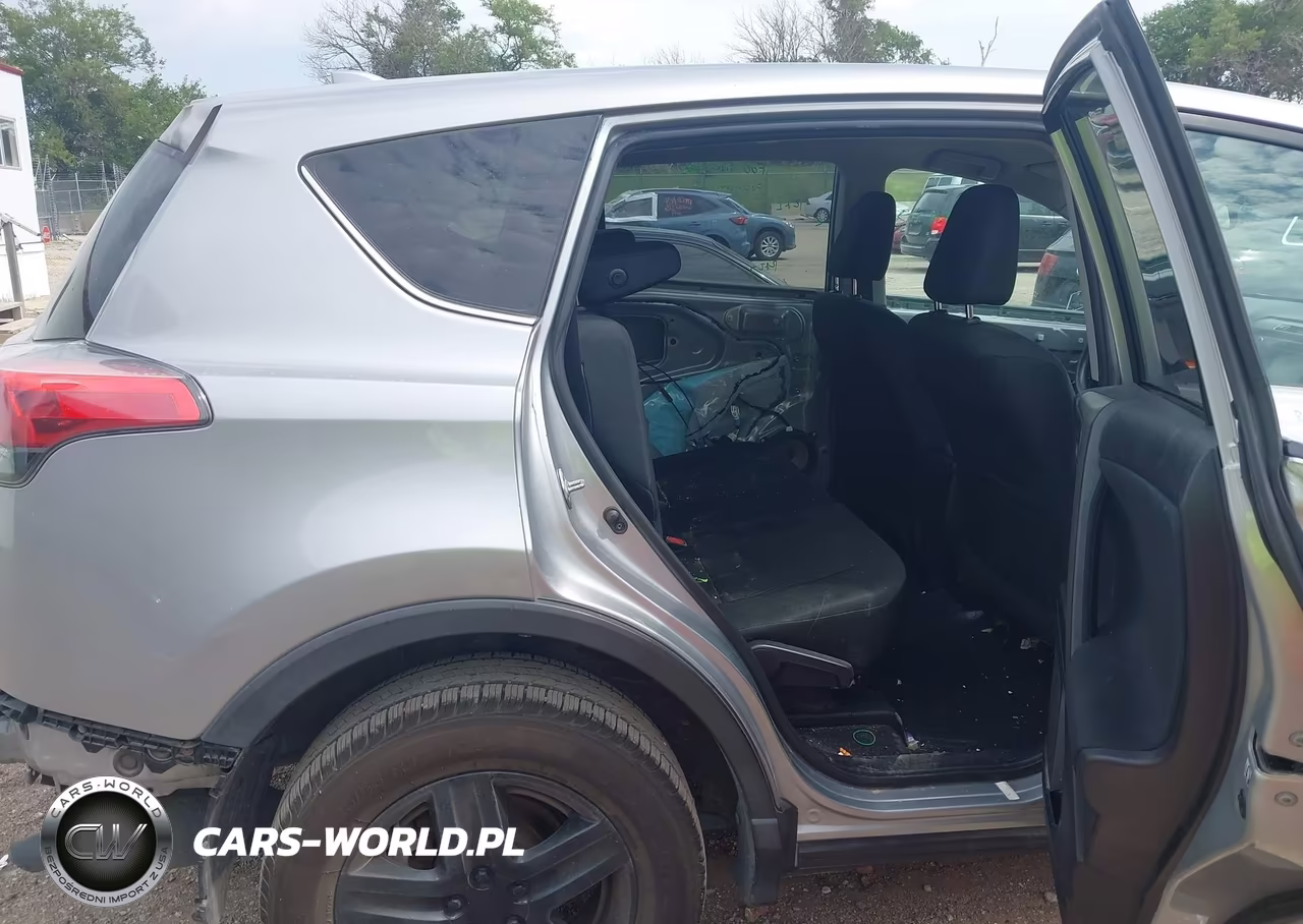 2018 Toyota Rav4 Le VIN:2T3ZFREV6JW439733 - 8