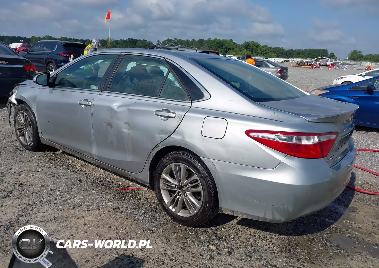 2017 Toyota Camry Se VIN:4T1BF1FK3HU308947 - 3