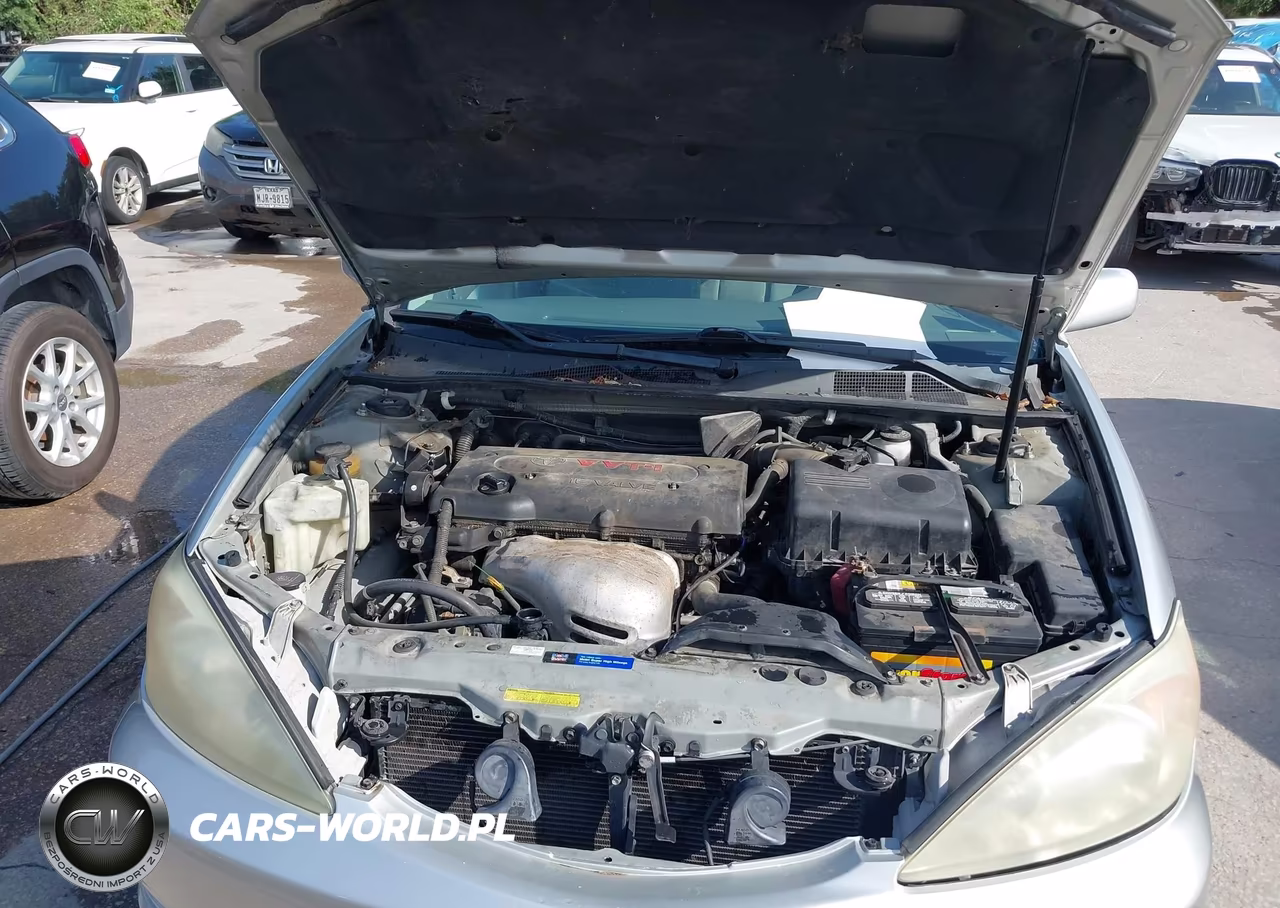 2004 Toyota Camry Le VIN:4T1BE32KX4U350921 - 10