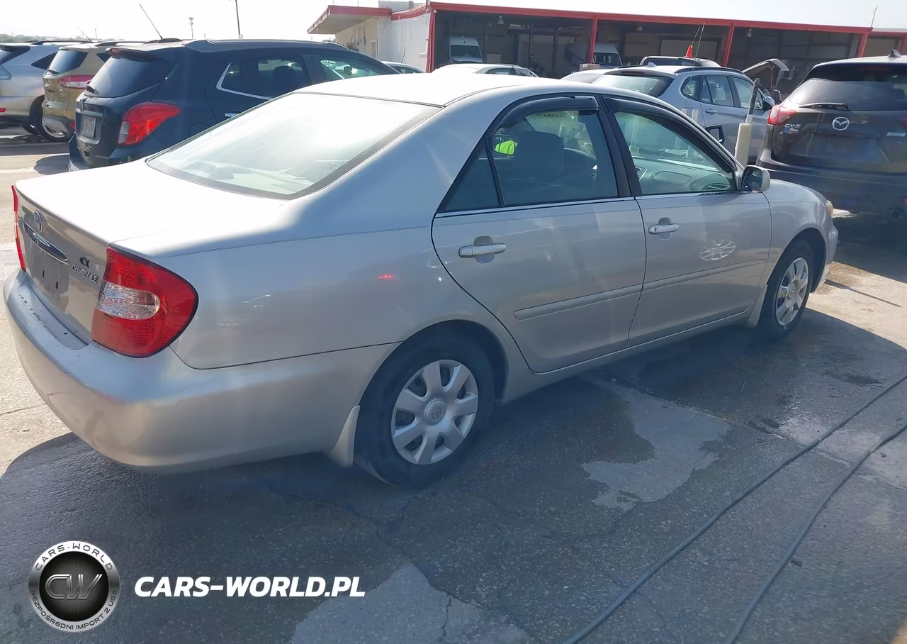 2004 Toyota Camry Le VIN:4T1BE32KX4U350921 - 4