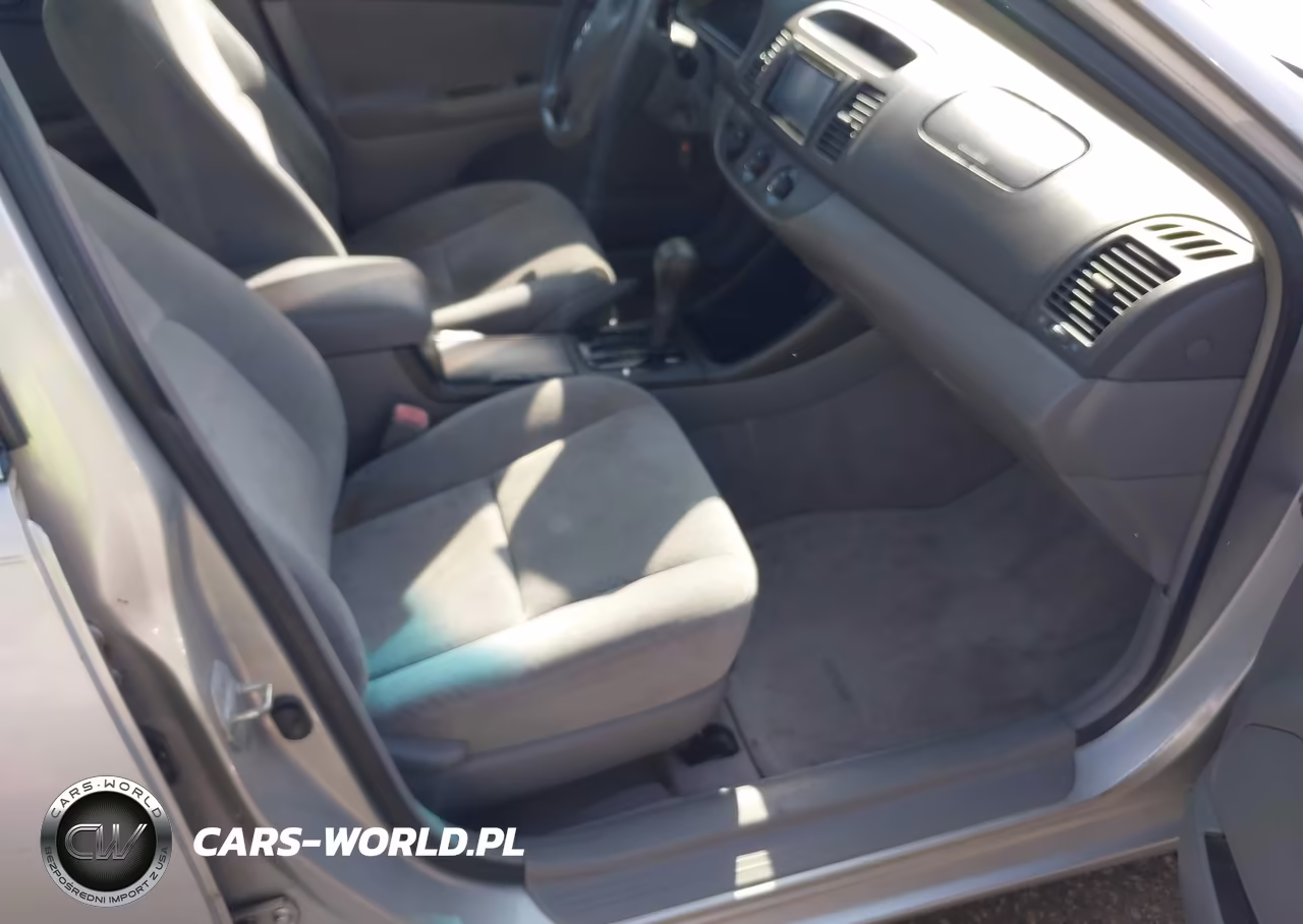 2004 Toyota Camry Le VIN:4T1BE32KX4U350921 - 5