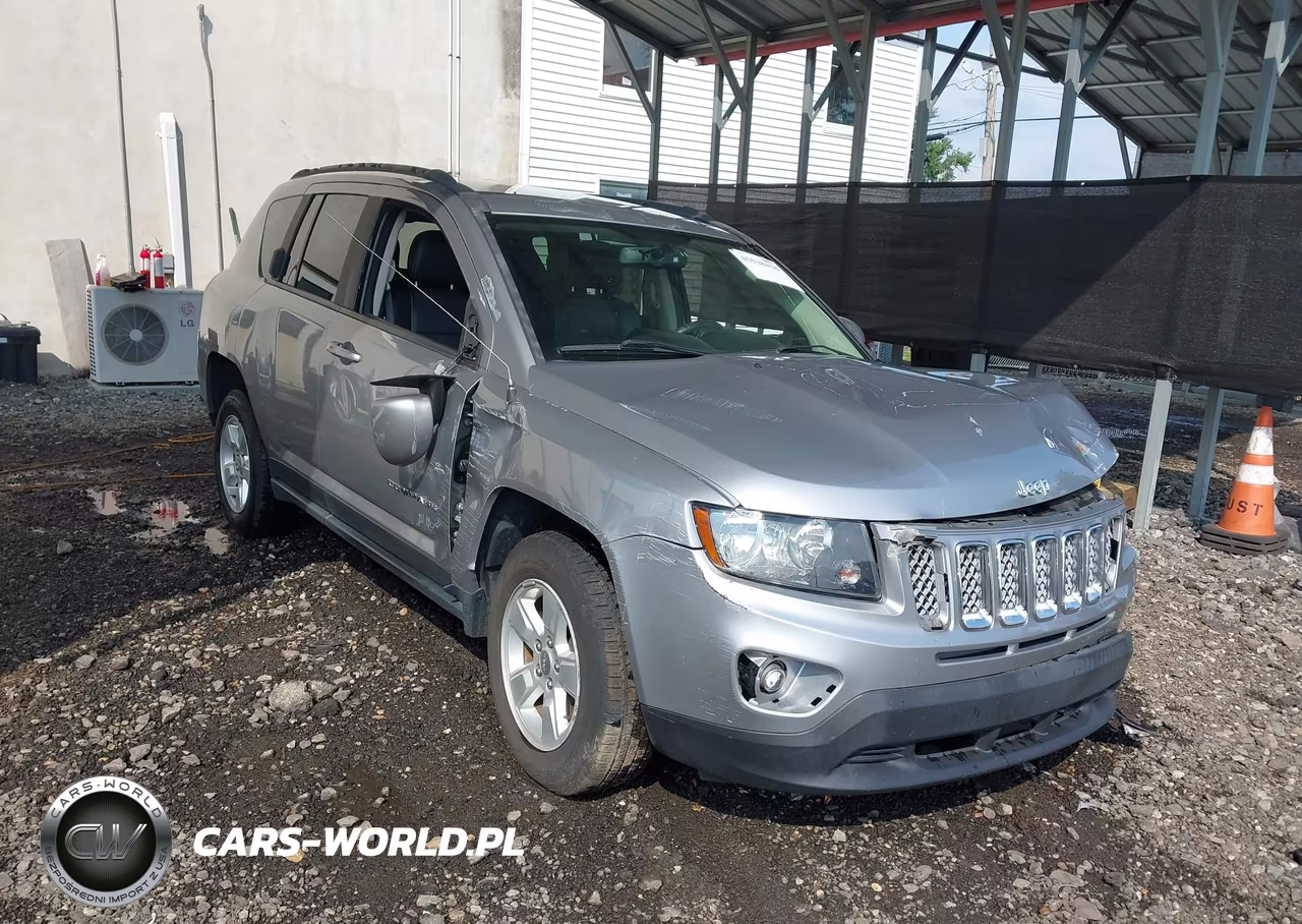 2017 Jeep Compass Latitude – zdjęcie 1 z 19