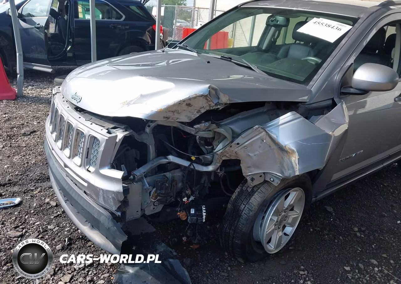 2017 Jeep Compass Latitude VIN:1C4NJCEB8HD130823 - 6