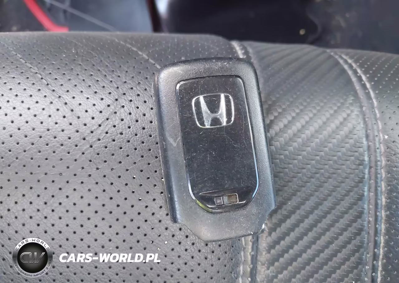 2019 Honda Civic Sport Touring VIN:SHHFK7H96KU206216 - 11