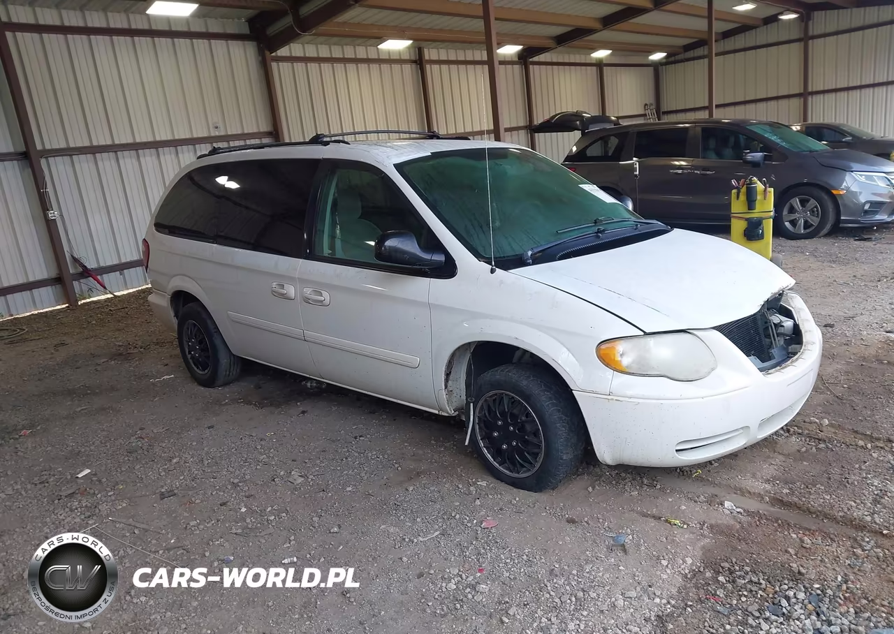 2005 Chrysler Town & Country Lx