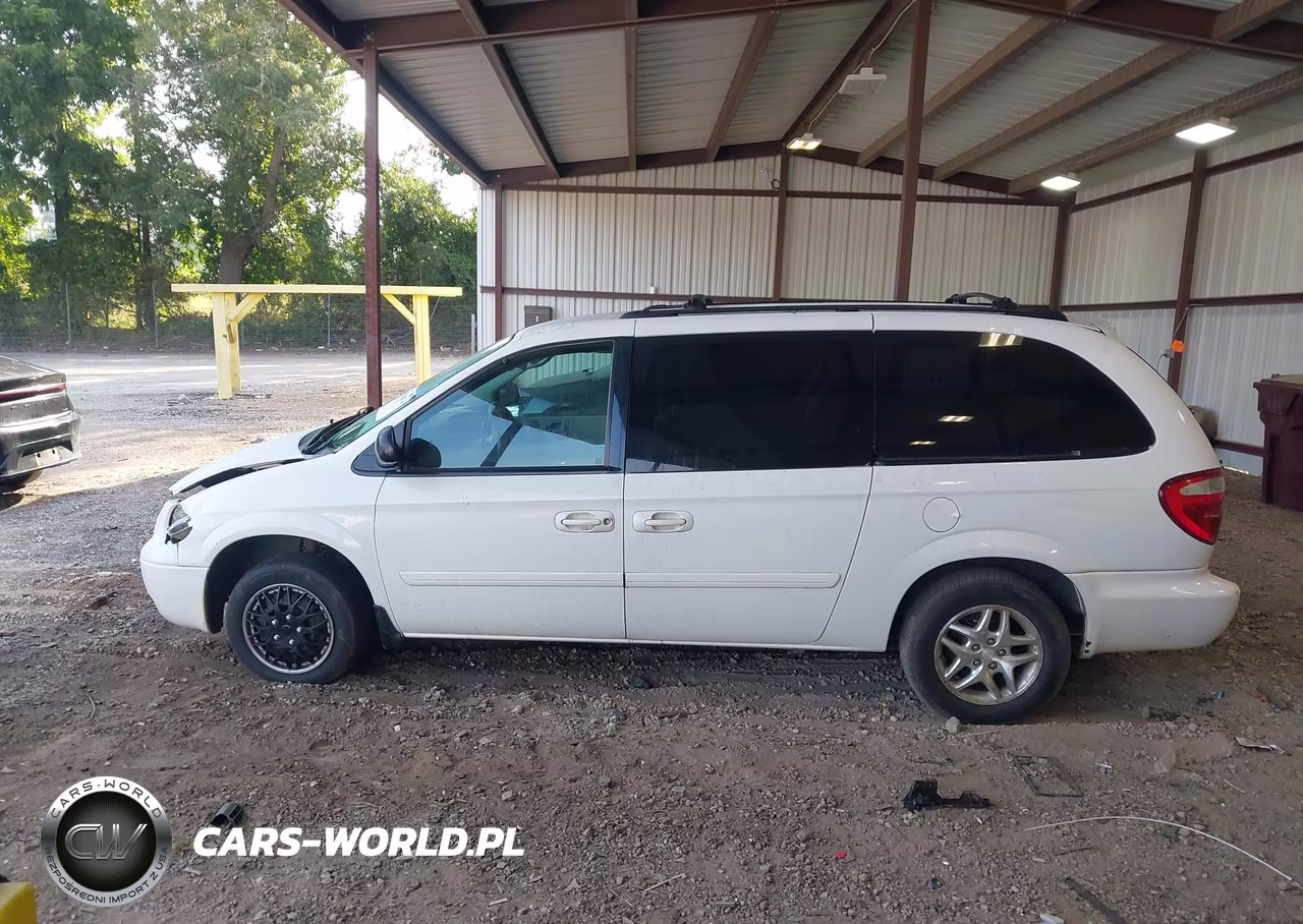 2005 Chrysler Town & Country Lx VIN:2C4GP44R15R138184 - 14