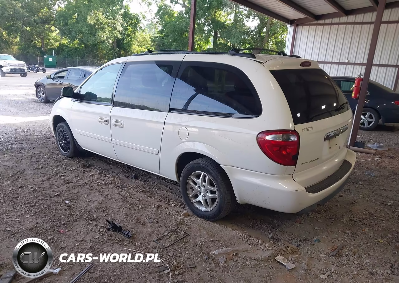 2005 Chrysler Town & Country Lx VIN:2C4GP44R15R138184 - 3