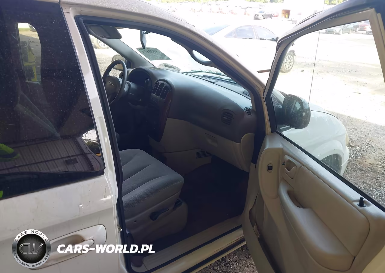 2005 Chrysler Town & Country Lx VIN:2C4GP44R15R138184 - 5