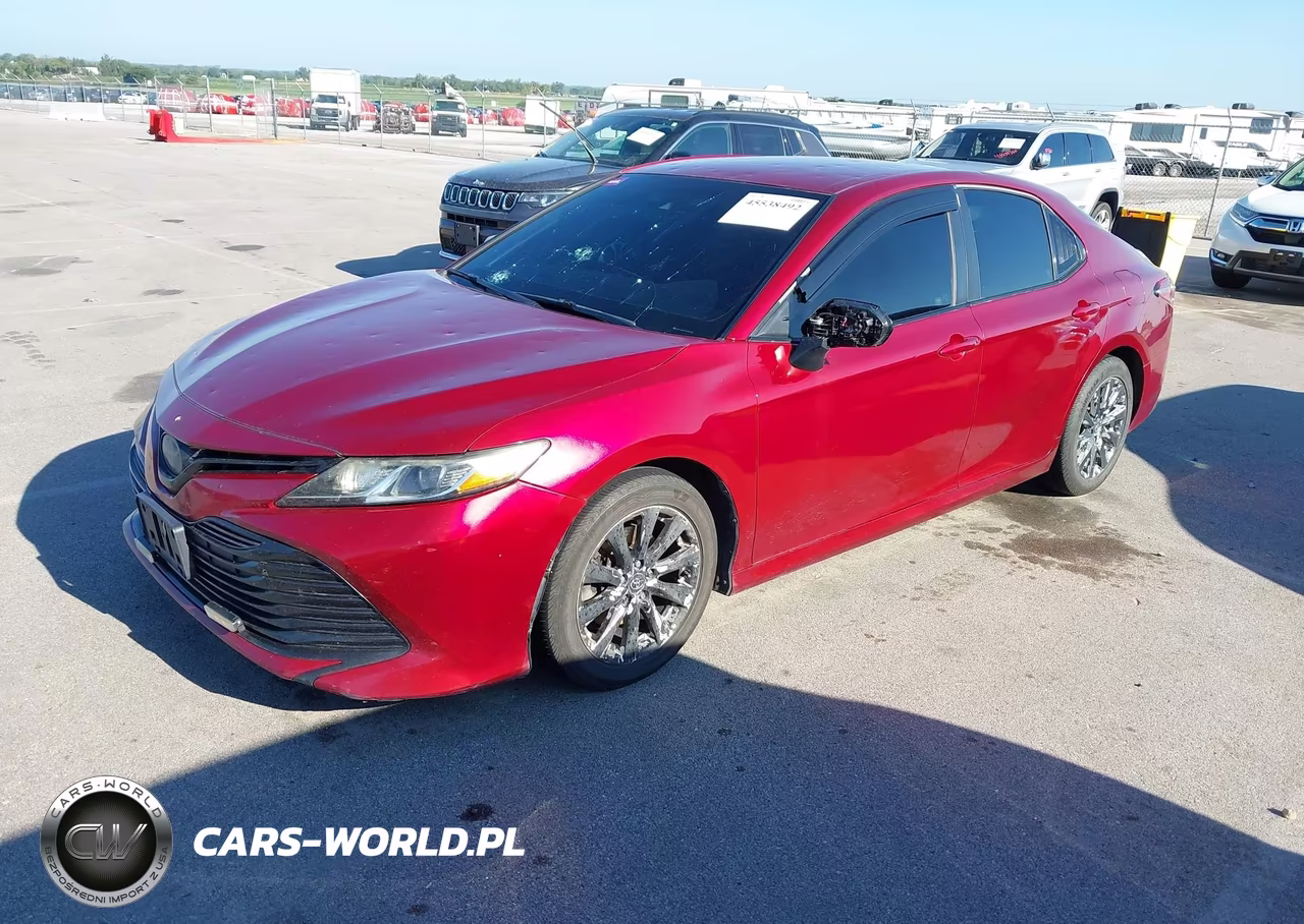 2018 Toyota Camry Le VIN:4T1B11HK6JU578465 - 2