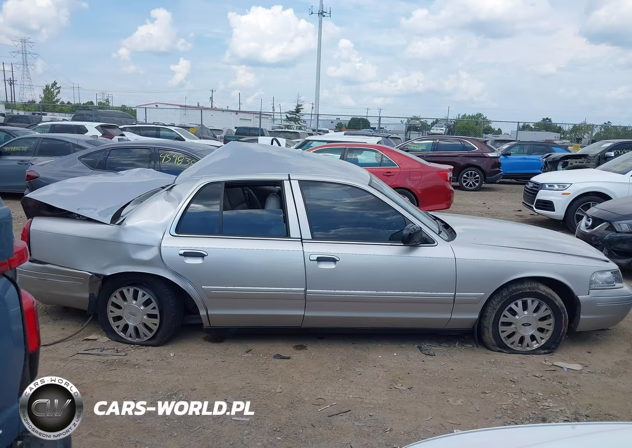 2003 Ford Crown Victoria Lx VIN:2FAFP74W23X223844 - 13