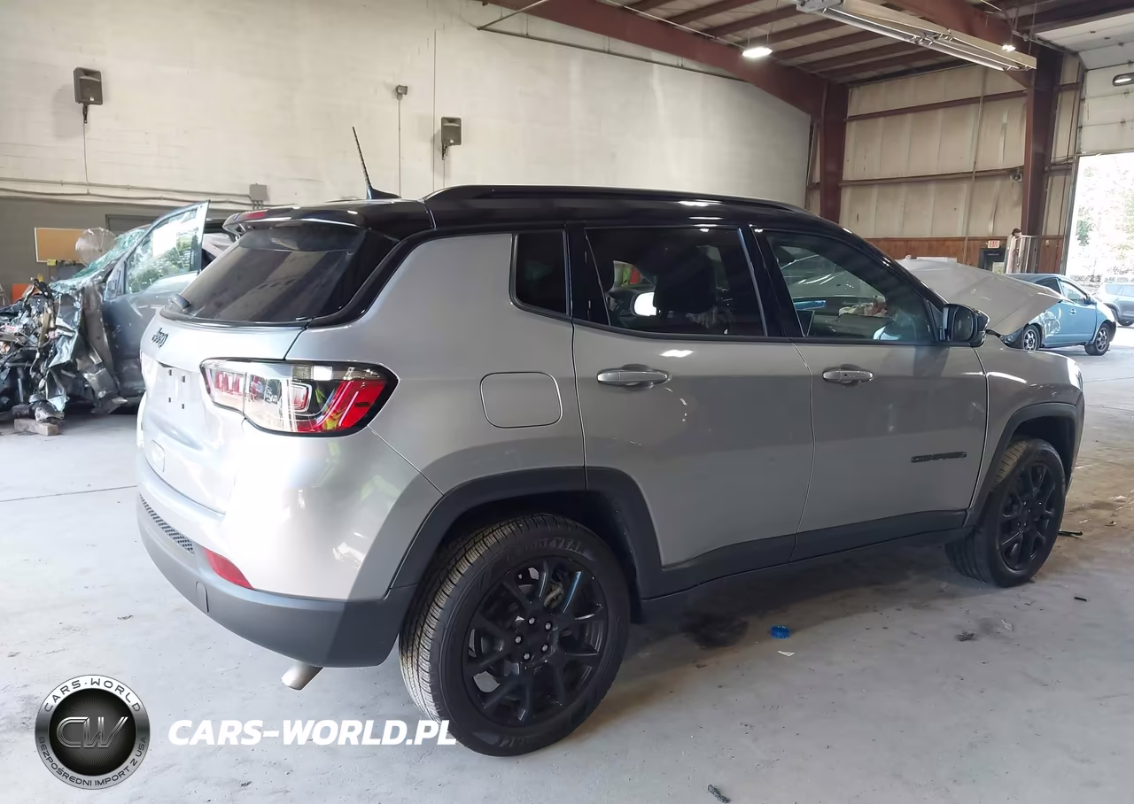 2023 Jeep Compass Altitude 4X4 VIN:3C4NJDBN2PT544810 - 4