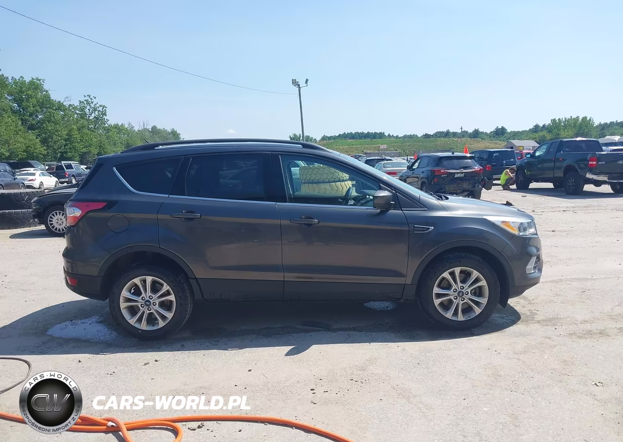 2018 Ford Escape Se VIN:1FMCU9GD9JUD08563 - 15