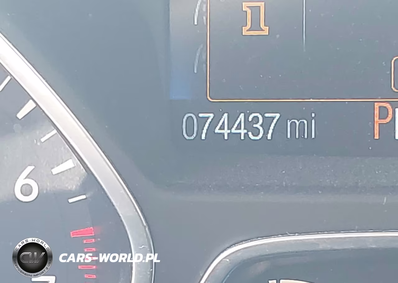 2018 Ford Escape Se VIN:1FMCU9GD9JUD08563 - 17