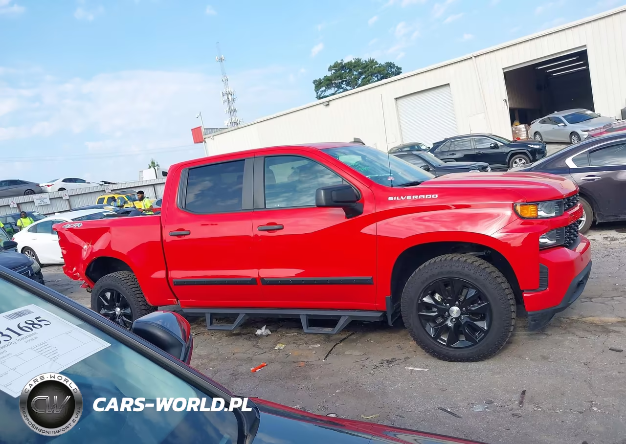 2021 Chevrolet Silverado 1500 4Wd Short Bed Custom VIN:3GCPYBEK9MG366635 - 13