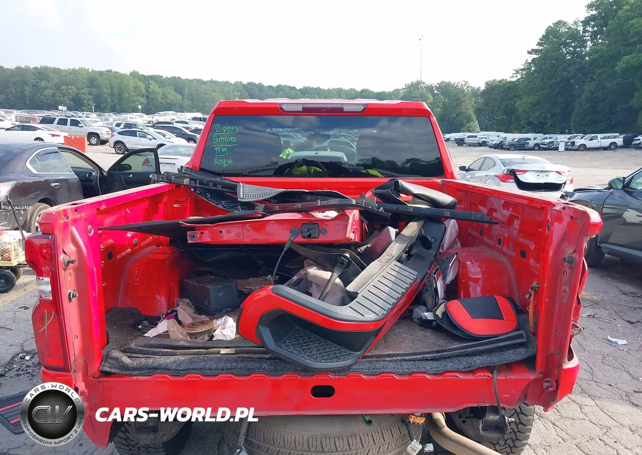 2021 Chevrolet Silverado 1500 4Wd Short Bed Custom VIN:3GCPYBEK9MG366635 - 16