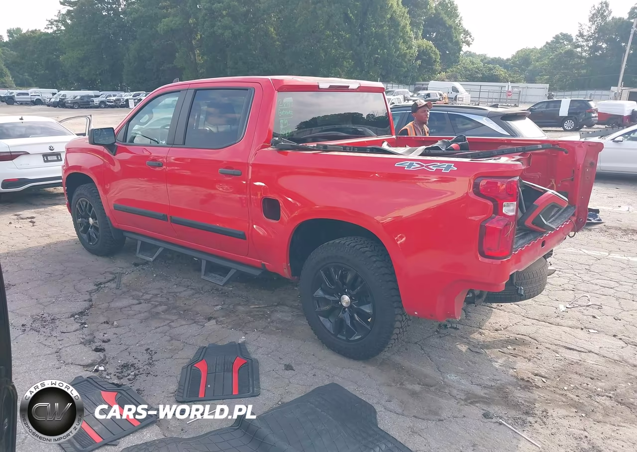 2021 Chevrolet Silverado 1500 4Wd Short Bed Custom VIN:3GCPYBEK9MG366635 - 3