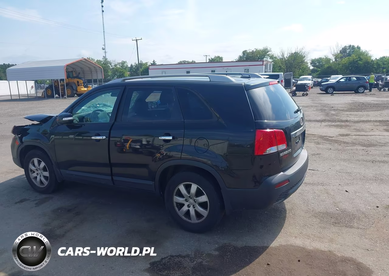 2013 Kia Sorento Lx VIN:5XYKT3A61DG416417 - 3