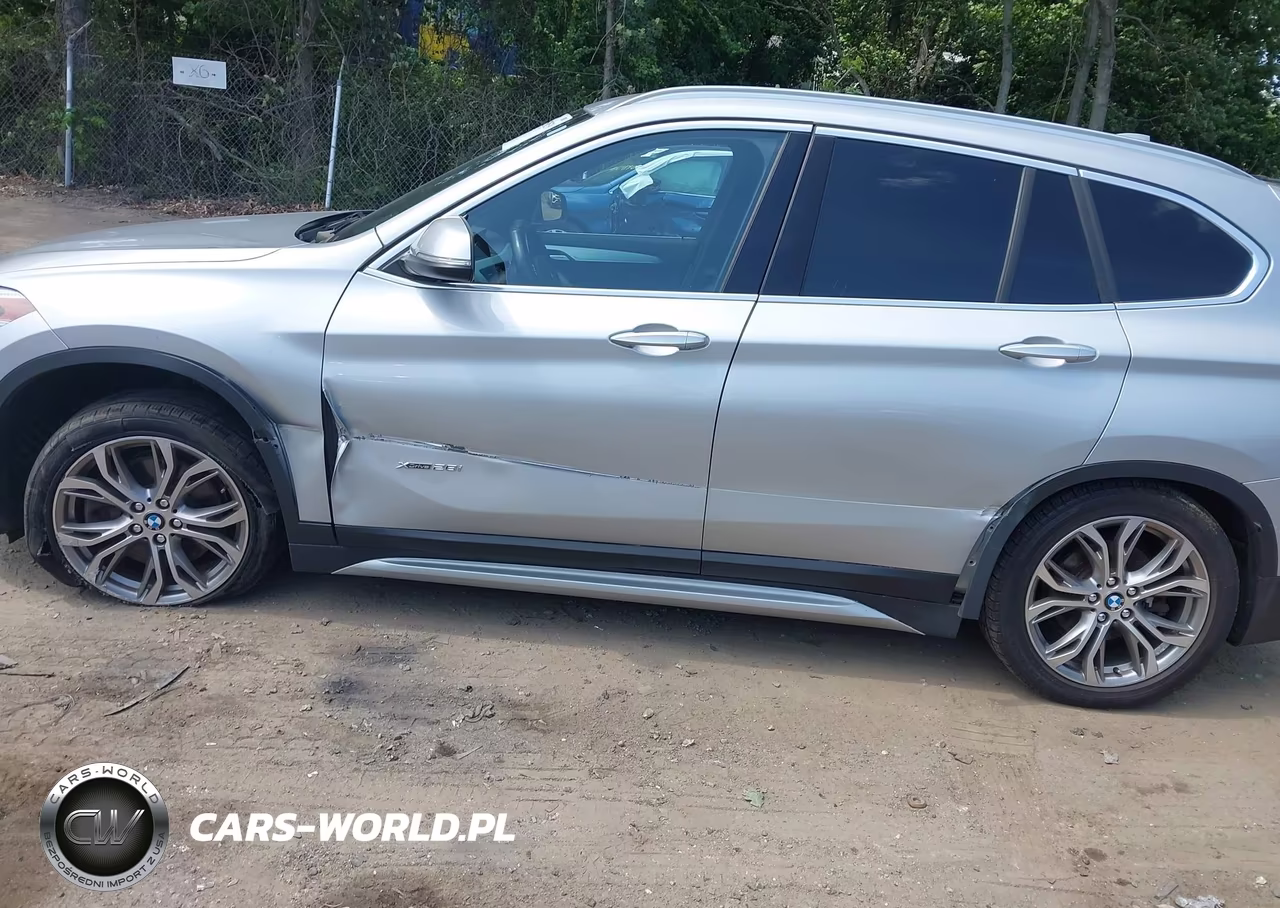 2017 BMW X1 xDrive28I VIN:WBXHT3C39H5F68026 - 14