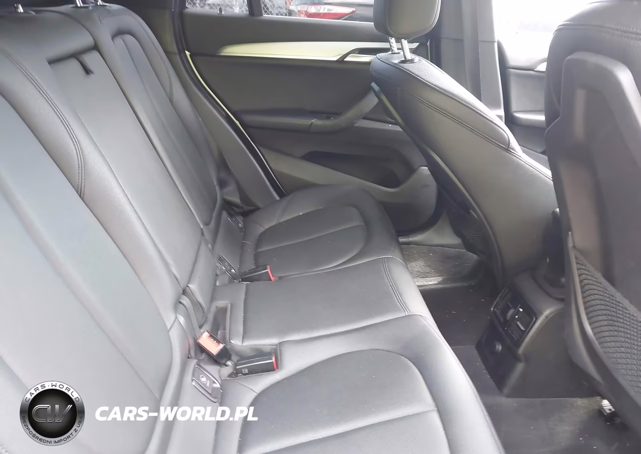 2017 BMW X1 xDrive28I VIN:WBXHT3C39H5F68026 - 8