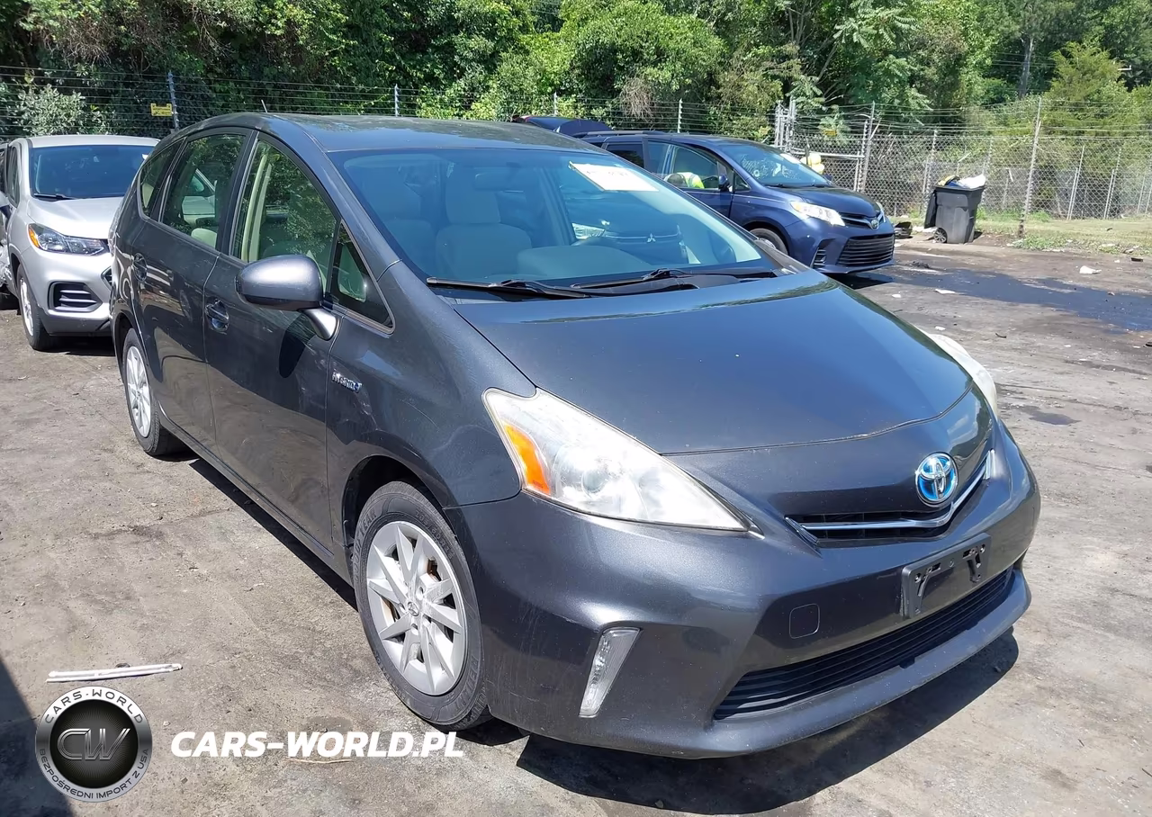 2013 Toyota Prius V Three – zdjęcie 1 z 16