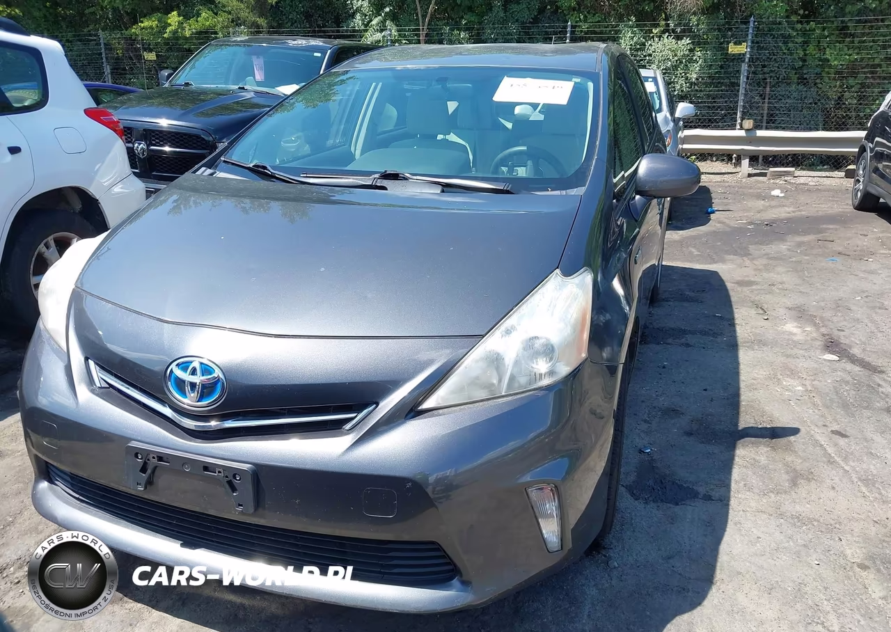 2013 Toyota Prius V Three VIN:JTDZN3EU8D3207603 - 12