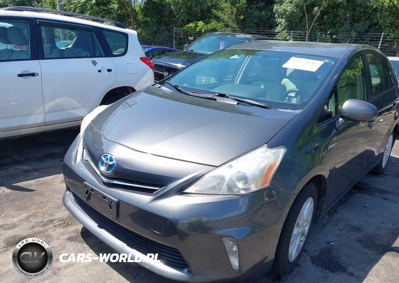 2013 Toyota Prius V Three VIN:JTDZN3EU8D3207603 - 6