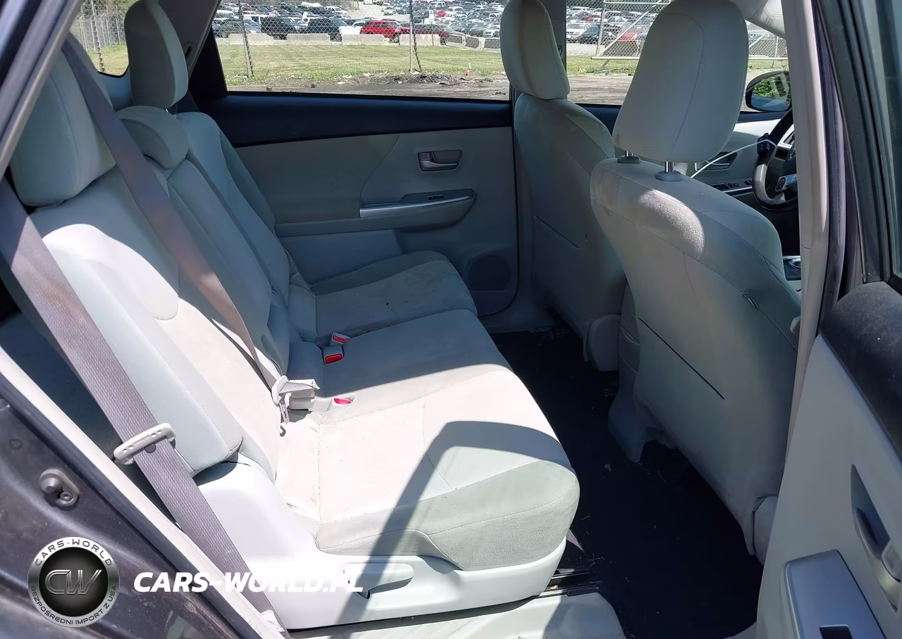 2013 Toyota Prius V Three VIN:JTDZN3EU8D3207603 - 8