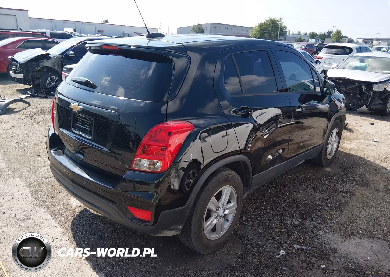 2020 Chevrolet Trax Fwd Ls VIN:KL7CJKSB9LB328656 - 4