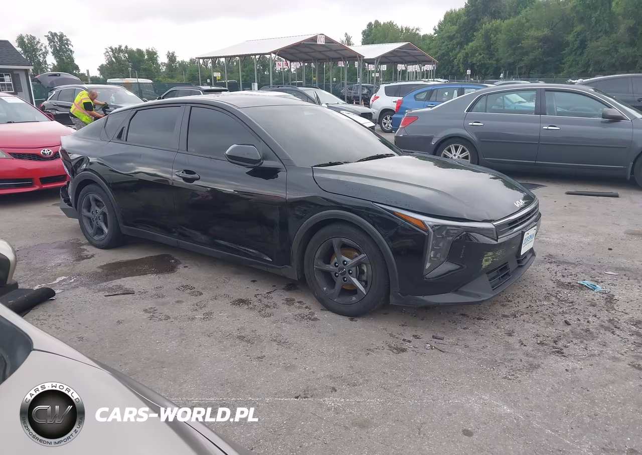 2025 Kia K4 Lxs – zdjęcie 1 z 22