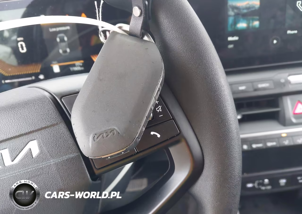 2025 Kia K4 Lxs VIN:3KPFT4DE1SE221261 - 11