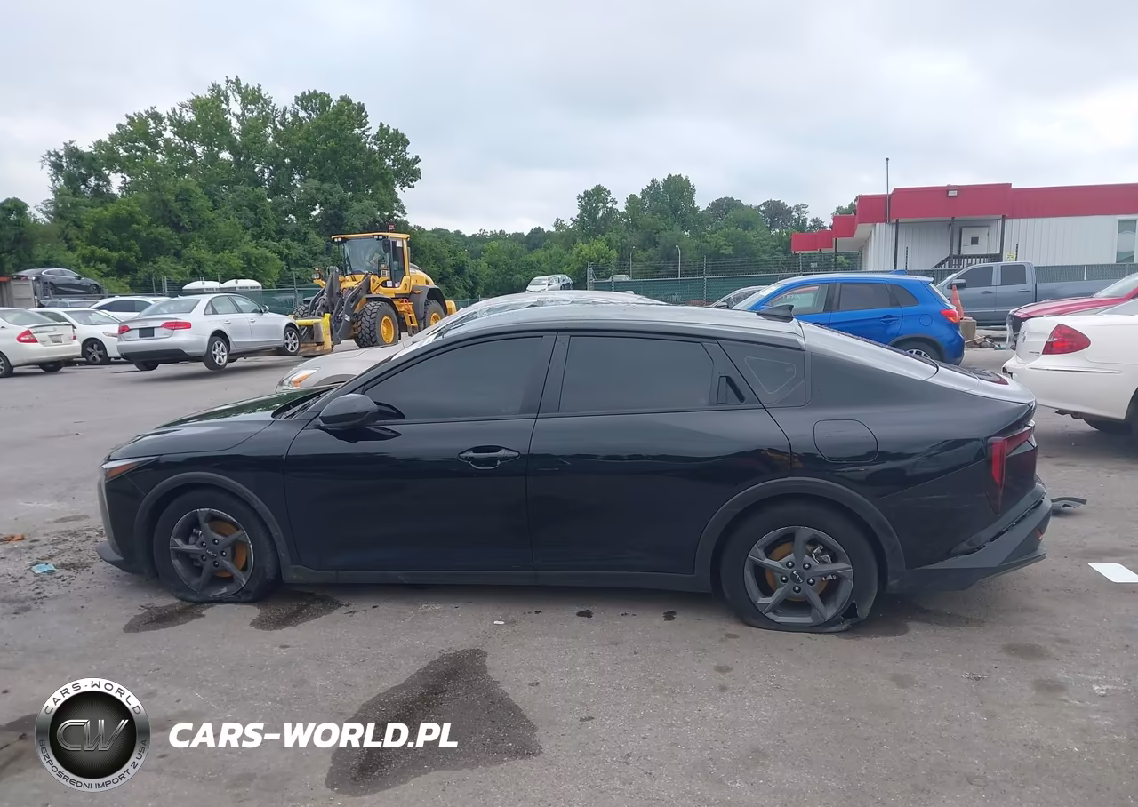 2025 Kia K4 Lxs VIN:3KPFT4DE1SE221261 - 15