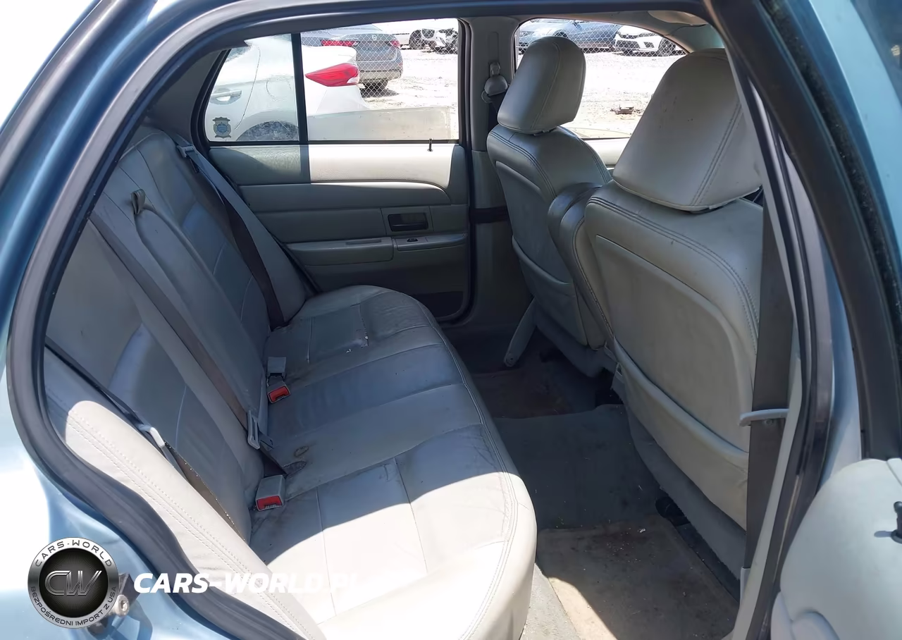 2005 Ford Crown Victoria VIN:2FAFP74W95X152807 - 8