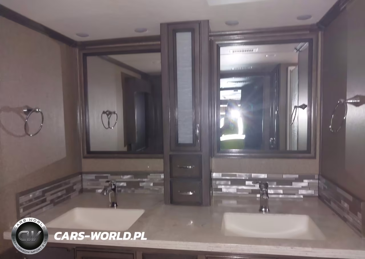 2019 Freightliner Chassis Xc VIN:4UZACGFC6KCLG4342 - 11