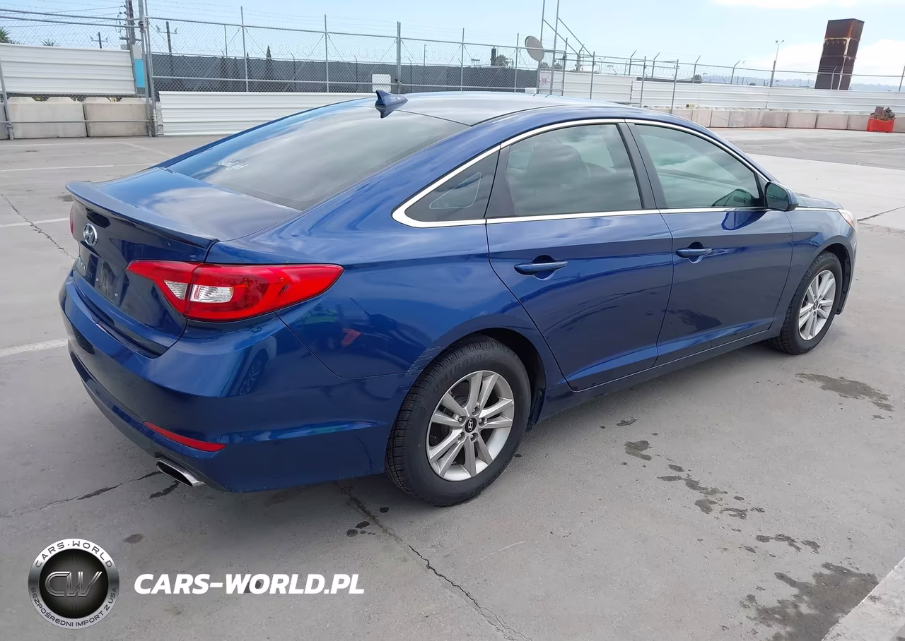 2016 Hyundai Sonata Se VIN:5NPE24AF2GH360314 - 4