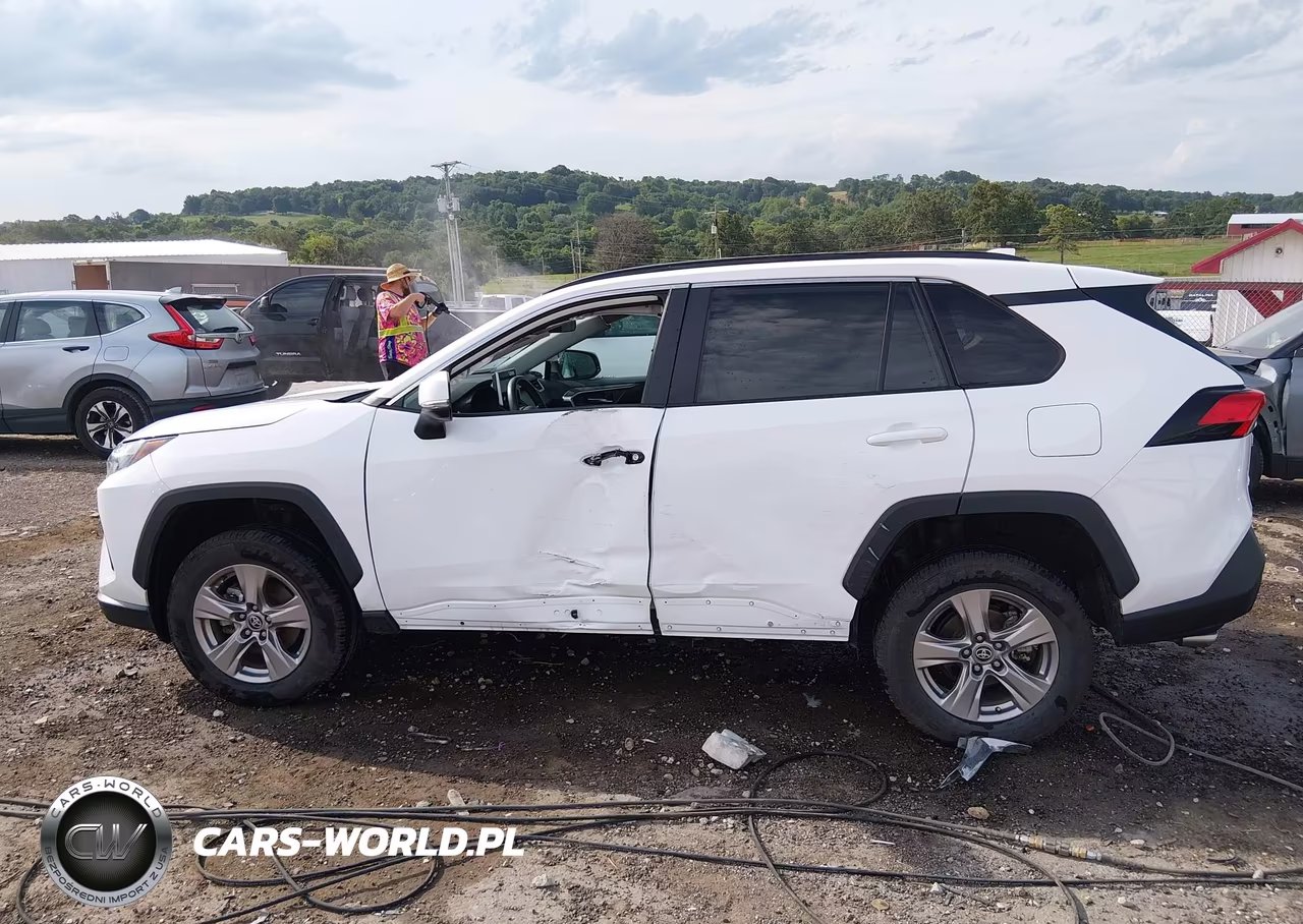 2024 Toyota Rav4 Xle VIN:2T3W1RFV3RW329590 - 14