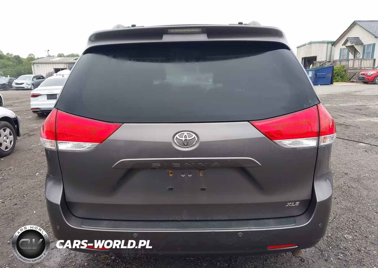 2014 Toyota Sienna Xle V6 8 Passenger VIN:5TDYK3DC1ES454894 - 17
