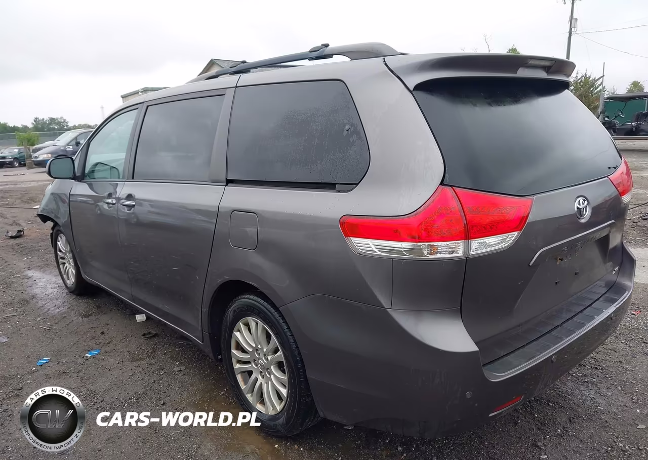 2014 Toyota Sienna Xle V6 8 Passenger VIN:5TDYK3DC1ES454894 - 3