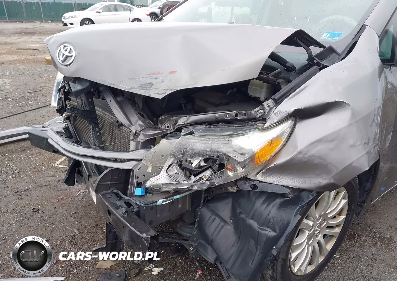 2014 Toyota Sienna Xle V6 8 Passenger VIN:5TDYK3DC1ES454894 - 6
