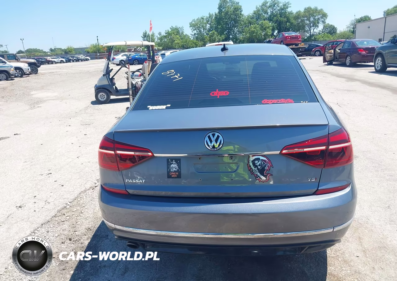 2017 Volkswagen Passat 1.8T R-Line VIN:1VWDT7A36HC054713 - 16