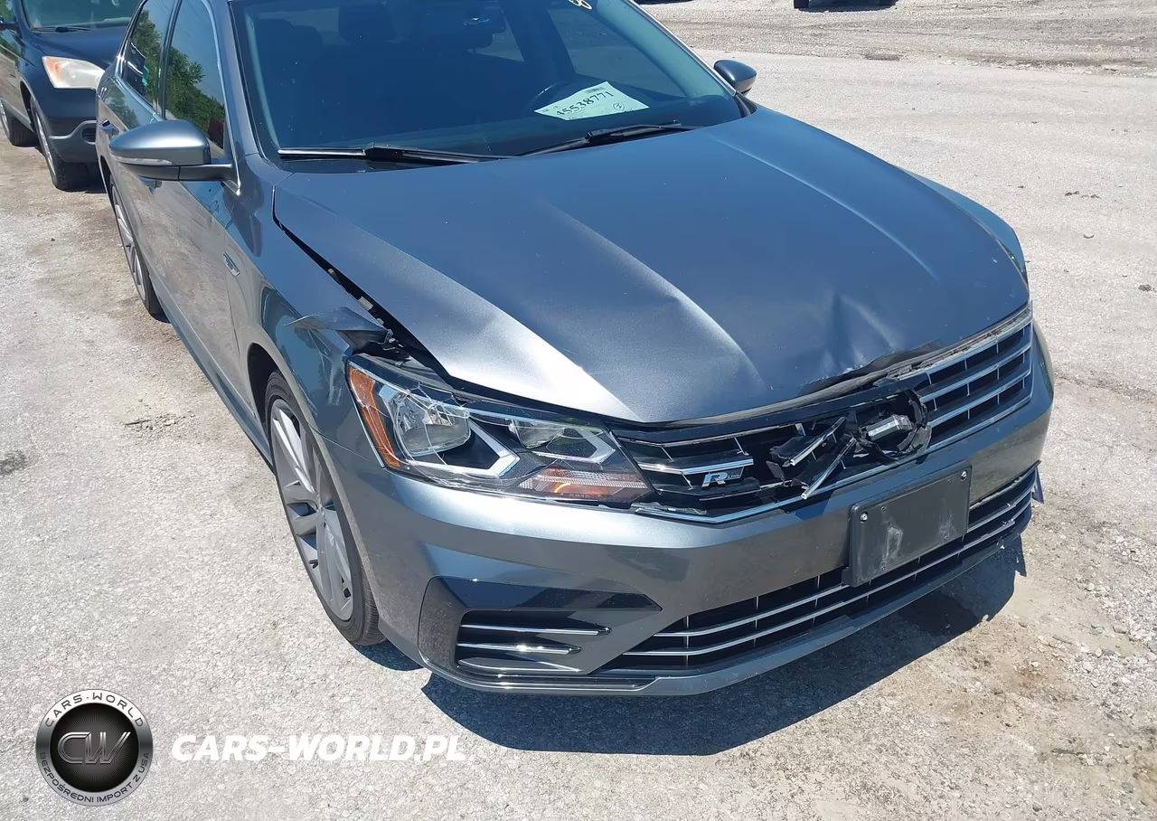 2017 Volkswagen Passat 1.8T R-Line VIN:1VWDT7A36HC054713 - 6