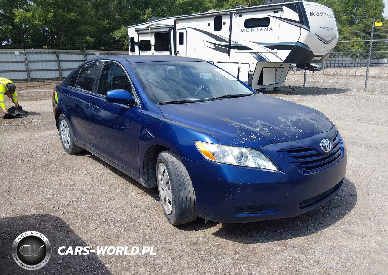 2009 Toyota Camry Le – zdjęcie 1 z 11