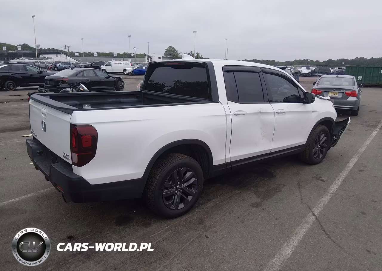 2023 Honda Ridgeline Sport VIN:5FPYK3F1XPB034416 - 4