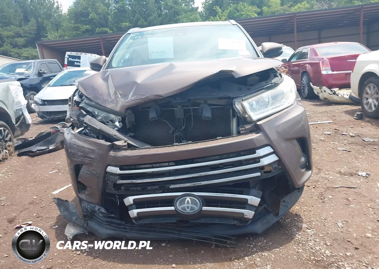2018 Toyota Highlander Xle VIN:5TDKZRFH4JS260836 - 12